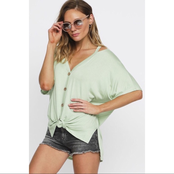 🌺🎉HP🎉5⭐️Oversized Hi-Low Top - Picture 6 of 7